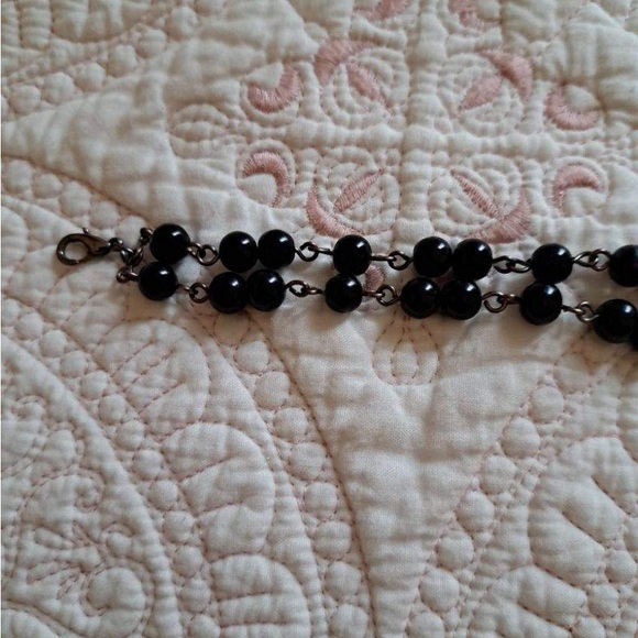 Black Rose Beaded ChokerNecklace - Picture 4 of 6
